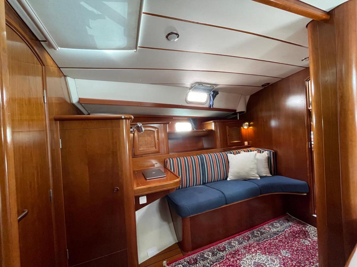 Beautiful And Comfortable Sailboat With Secure Parking Available Hotel Barcelona Exterior photo
